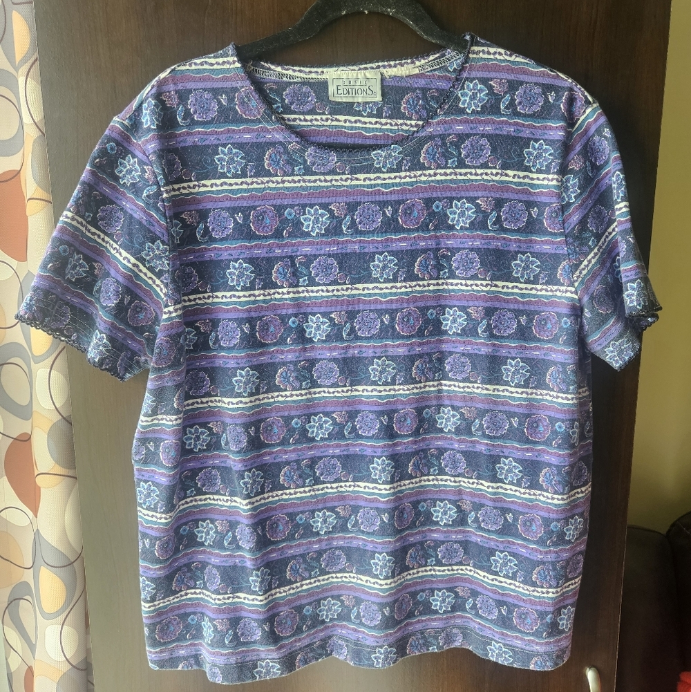 Vintage Basic Editions Women's Purple Patterned Top